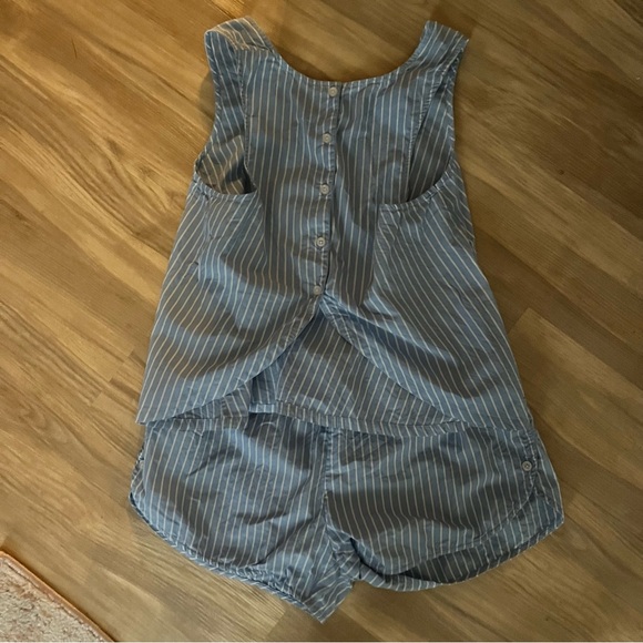 LAKE size medium blue and white striped pajamas with back button detail - Picture 4 of 5